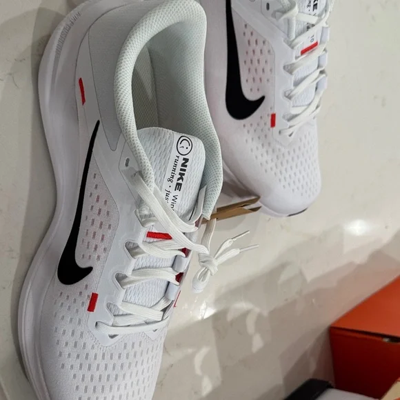 Nike Men's White and Black Athletic Shoes Size 10 New with tags. $76 - Picture 2 of 2